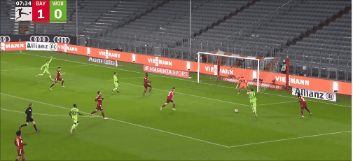 德甲赛事看点 莱万破纪录拜仁4-0狼堡迎五连胜 穆勒400场里程碑进球