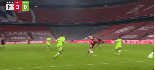 德甲赛事看点 莱万破纪录拜仁4-0狼堡迎五连胜 穆勒400场里程碑进球