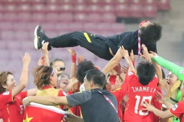 西安花木兰小学足球队正式向国足下战书 并放下豪言三比零