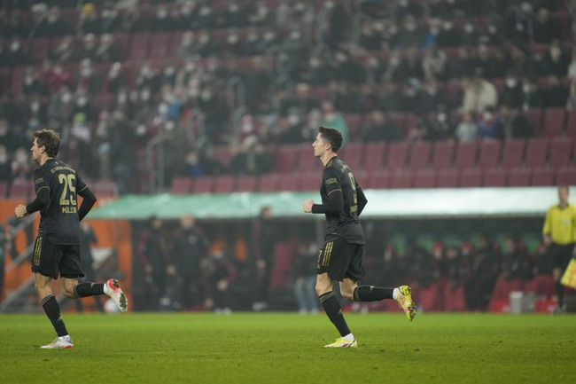 德甲12轮拜仁1-2不敌奥格斯堡  莱万进球扳回1分