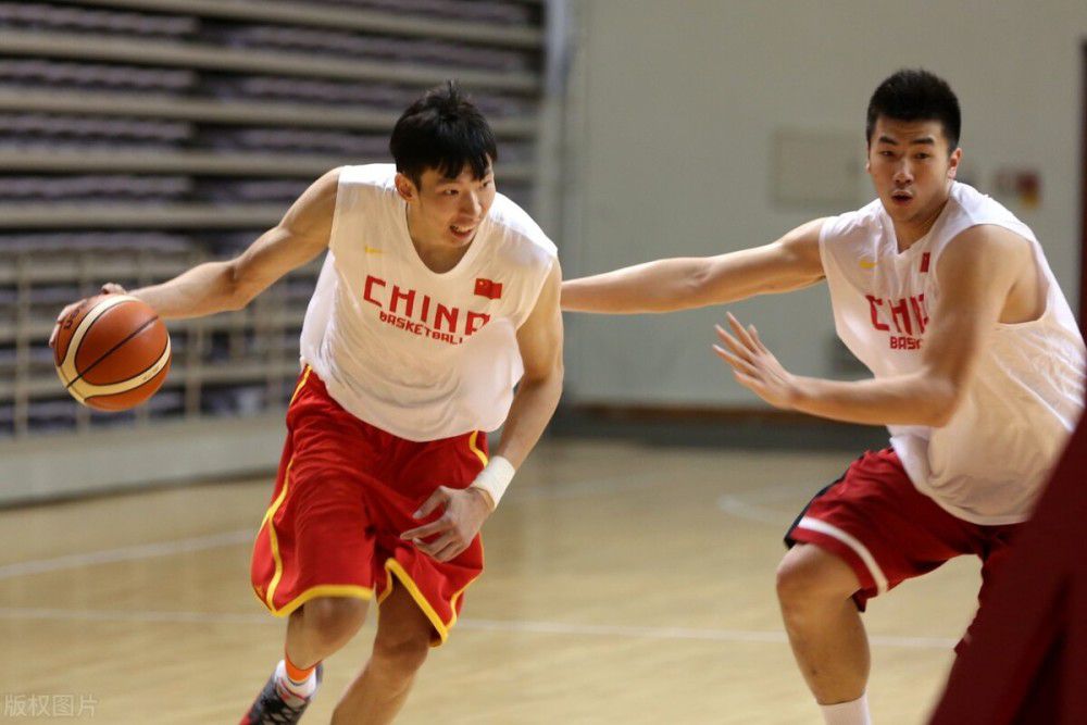 “小姚明”表现亮眼 这就是中国男篮的希望呀