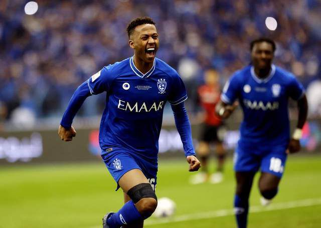 亚冠4冠王诞生 利雅得新月2-0完胜浦项铁人