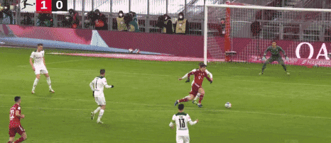 拜仁5分钟连丢2球1-2遭逆转    9000万巨星解围变送礼