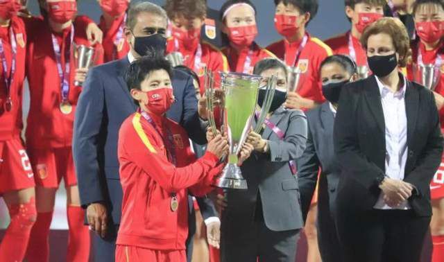 西安花木兰小学足球队正式向国足下战书 并放下豪言三比零