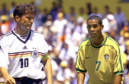 30年来足坛的最佳中场 马特乌斯齐达内菲戈谁更强