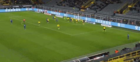 多特蒙德主场2比5不敌勒沃库森 阿坎吉和弗林蓬分别自摆乌龙