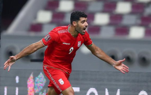 12强赛领头羊是三无球队 国足主教练依旧不忘代言