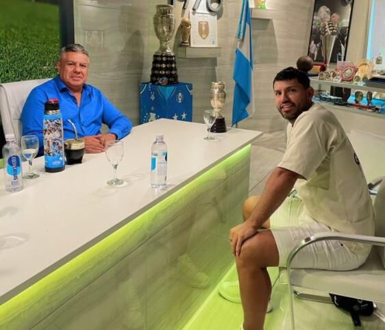 阿圭罗希望加入阿根廷教练组 随队出战2022卡塔尔世界杯