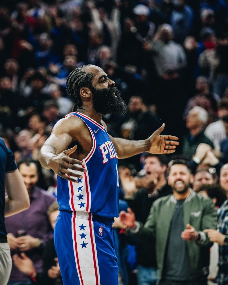 在篮网卖力气到了费城当宝贝 哈登在费城过得确实舒心