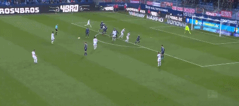 莱万梅开二度 拜仁连丢4球