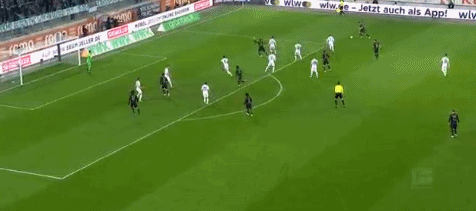 德甲12轮拜仁1-2不敌奥格斯堡  莱万进球扳回1分