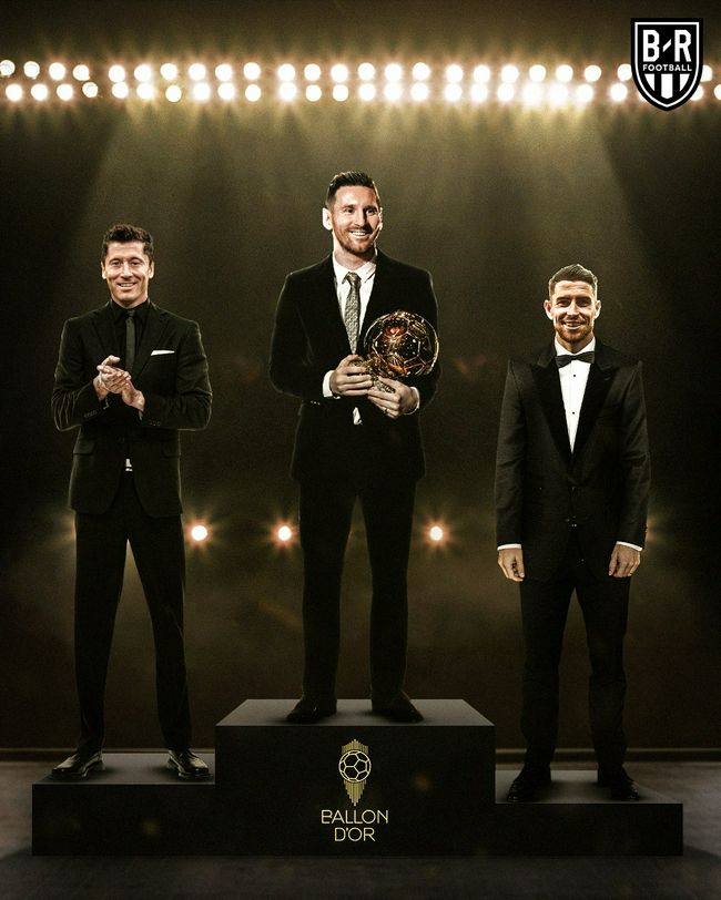 莱万发文祝贺梅西获金球奖 同时也祝贺了所有获提名球员