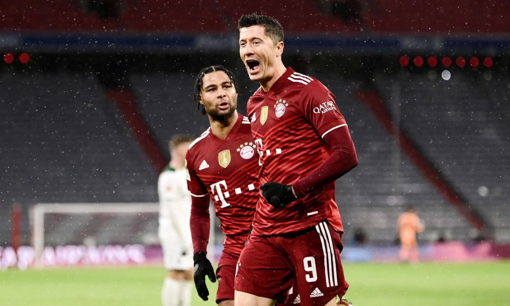 拜仁5分钟连丢2球1-2遭逆转    9000万巨星解围变送礼