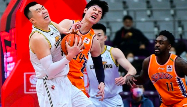 苏群表示这是非常隐私的事 CBA更衣室门愈演愈烈了