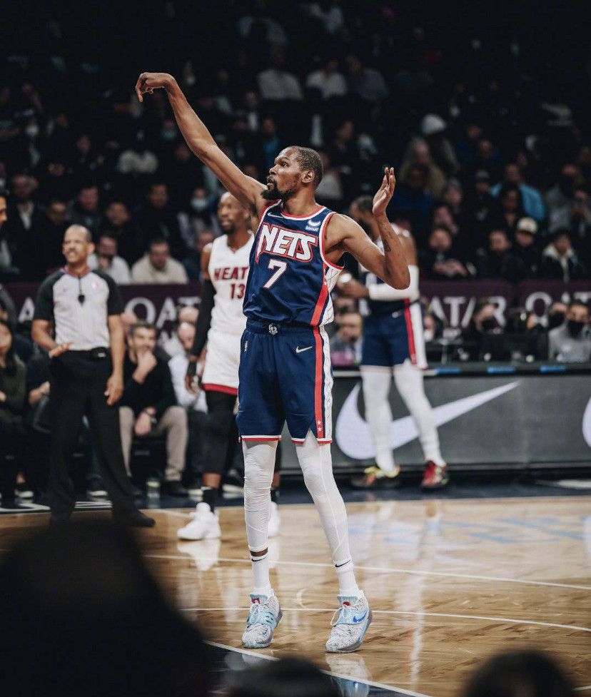 乔-哈里斯赛季报销哈登远赴费城 篮网老板血亏了吗