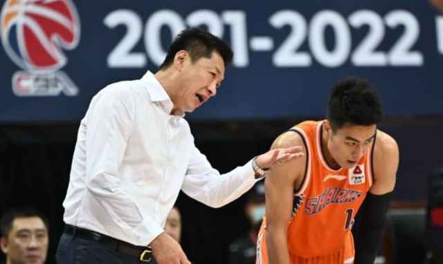 中国男篮希望之星偰李永炜加盟上海队 李春江亲自促成签约