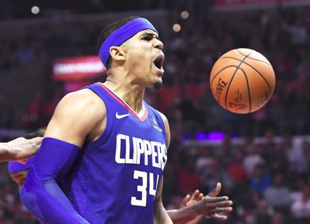 巴特勒莱昂纳德都在他后面 哈里斯突破12000大关