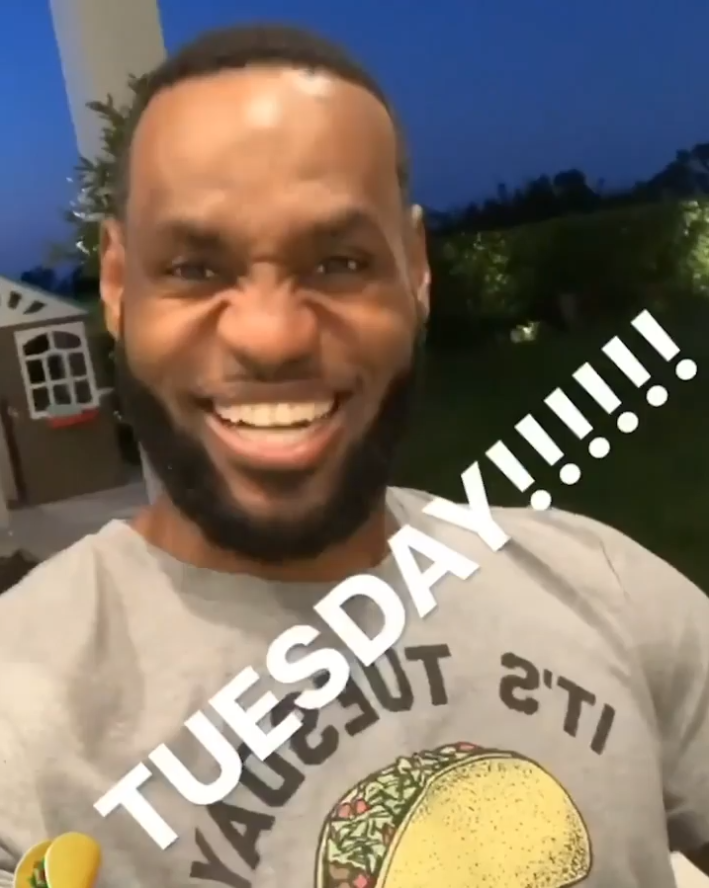 詹姆斯魔性笑声3小时播放超130万  疯狂庆祝22.2.22