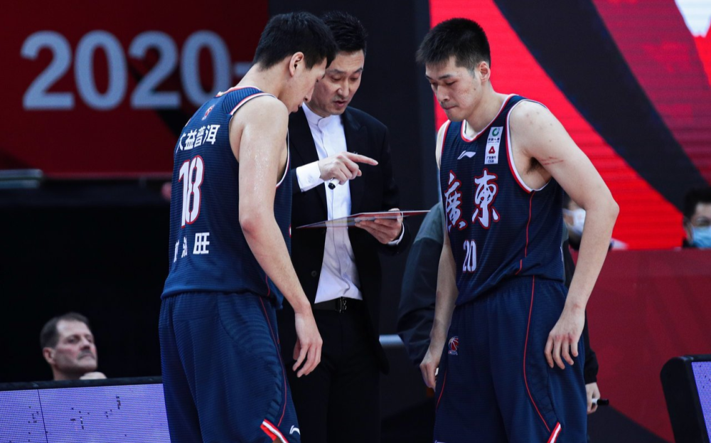 广东队首发亮相 威姆斯、徐杰打替补杜锋开启五上五下