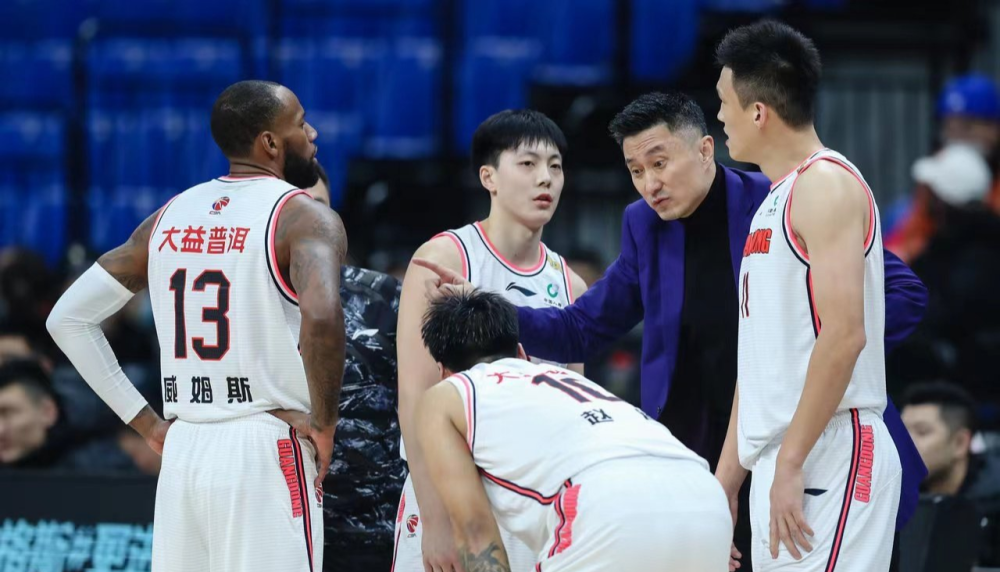 广东队首发亮相 威姆斯、徐杰打替补杜锋开启五上五下