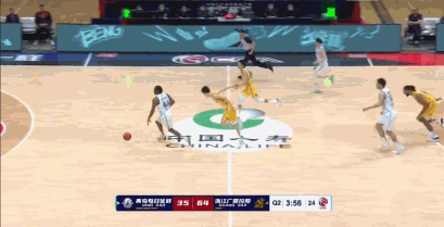 广厦大胜青岛 6连胜升CBA积分榜第1