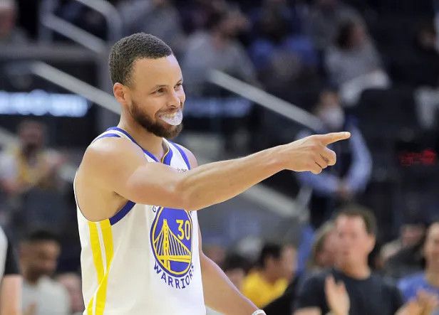 西蒙斯向费城讨要罚款 詹皇复出战火箭