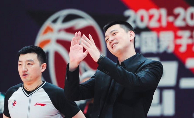 上海跌落榜首 5战全胜常规赛夺冠