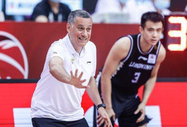 CBA上演无间道 上海挖走广东技术分析师