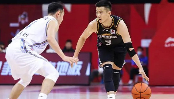 上海跌落榜首 5战全胜常规赛夺冠