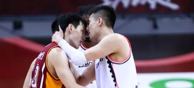 郭艾伦杨鸣拒绝双杀 辽宁大海报再度宣战浙江