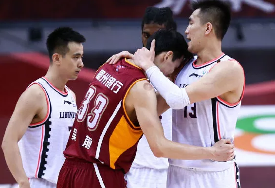 郭艾伦杨鸣拒绝双杀 辽宁大海报再度宣战浙江