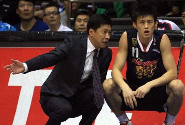 CBA上演无间道 上海挖走广东技术分析师