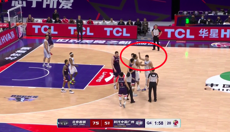 故意挑衅报复郭士强爱将 严惩北京队雷蒙