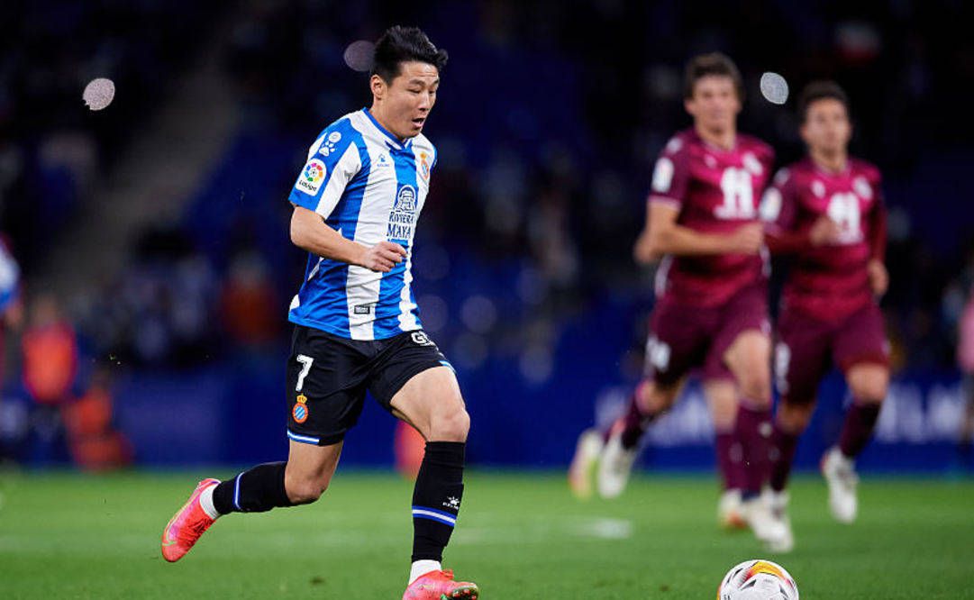 6大国脚级球员齐聚欧洲 已入国足首发热身