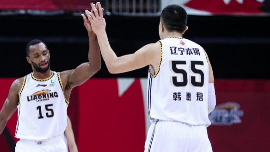 上海跌落榜首 5战全胜常规赛夺冠