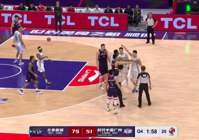 故意挑衅报复郭士强爱将 严惩北京队雷蒙