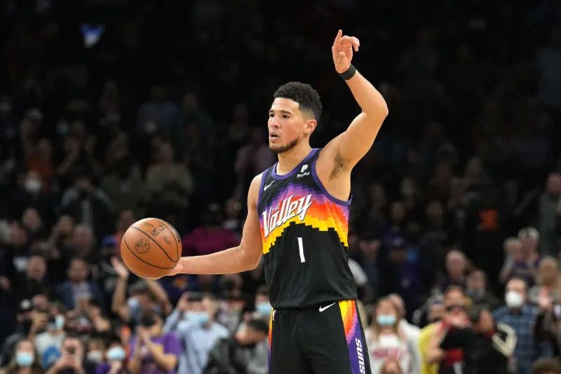 西蒙斯向费城讨要罚款 詹皇复出战火箭