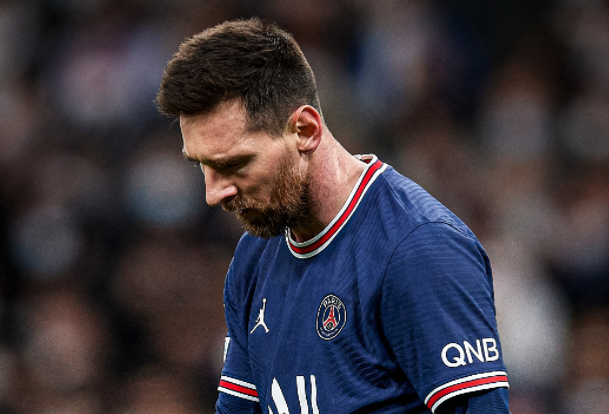 梅西携手内马尔逃离巴黎 爱妻落泪球衣被剪等种种