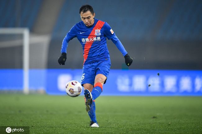 人民网表示打铁还需自身硬 水冯潇霆们不能太玻璃心 