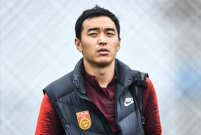 望中国足球有更多实干家 打铁还需自身硬