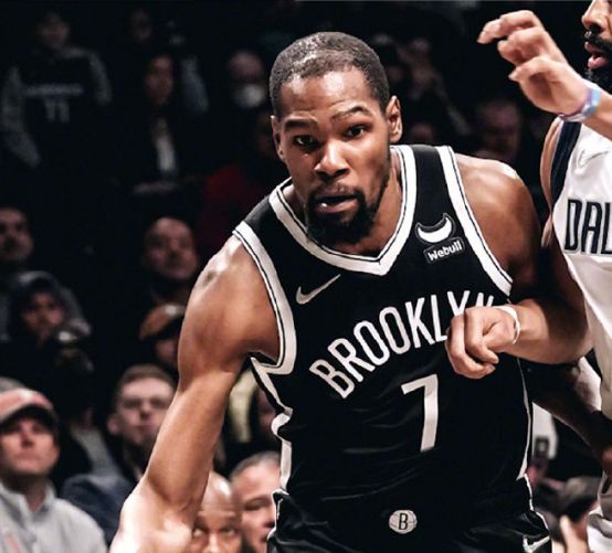 杜兰特被吐槽必须接管比赛 回应称你闭嘴坐好