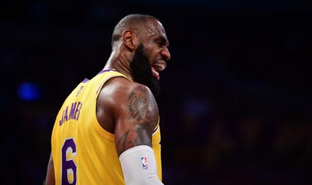 詹姆斯回应被挑衅 只是比赛一部分