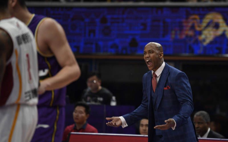 真的跌出季后赛 马布里可不信邪