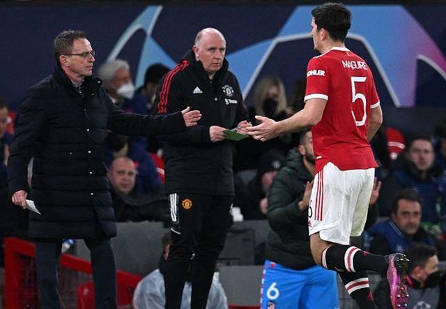 朗尼克称曼联要获欧冠参赛资格 9场英超需全胜