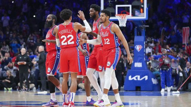 大帝出战成疑 官推晒黑白照