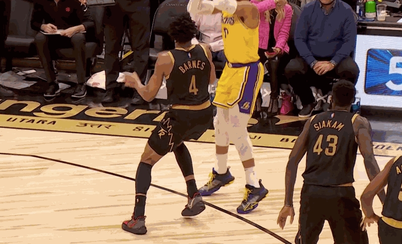 威少绝平一攻细节曝光 最后5秒命中关键三分创新记录