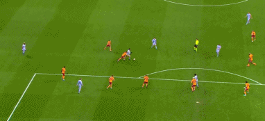 巴萨2-1逆转晋级8强 奥巴梅扬10场7球