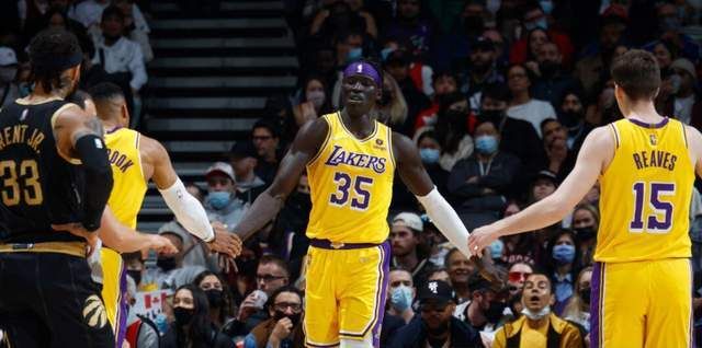 湖人赢球3大收获 威少抢断三分命中拿下三双数据