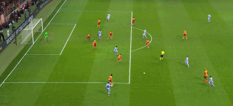 巴萨2-1逆转晋级8强 奥巴梅扬10场7球