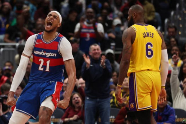 波神让詹姆斯成为没有用的人 只得分不想防守